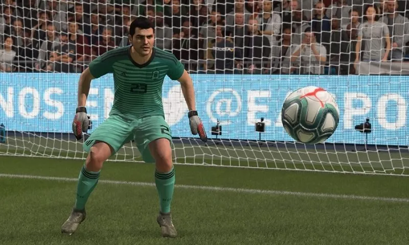 Iker Casillas FIFA 19 khác biệt với các phiên bản khác ra sao?